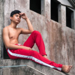 shirtless teen with sixpack (2 of 11)